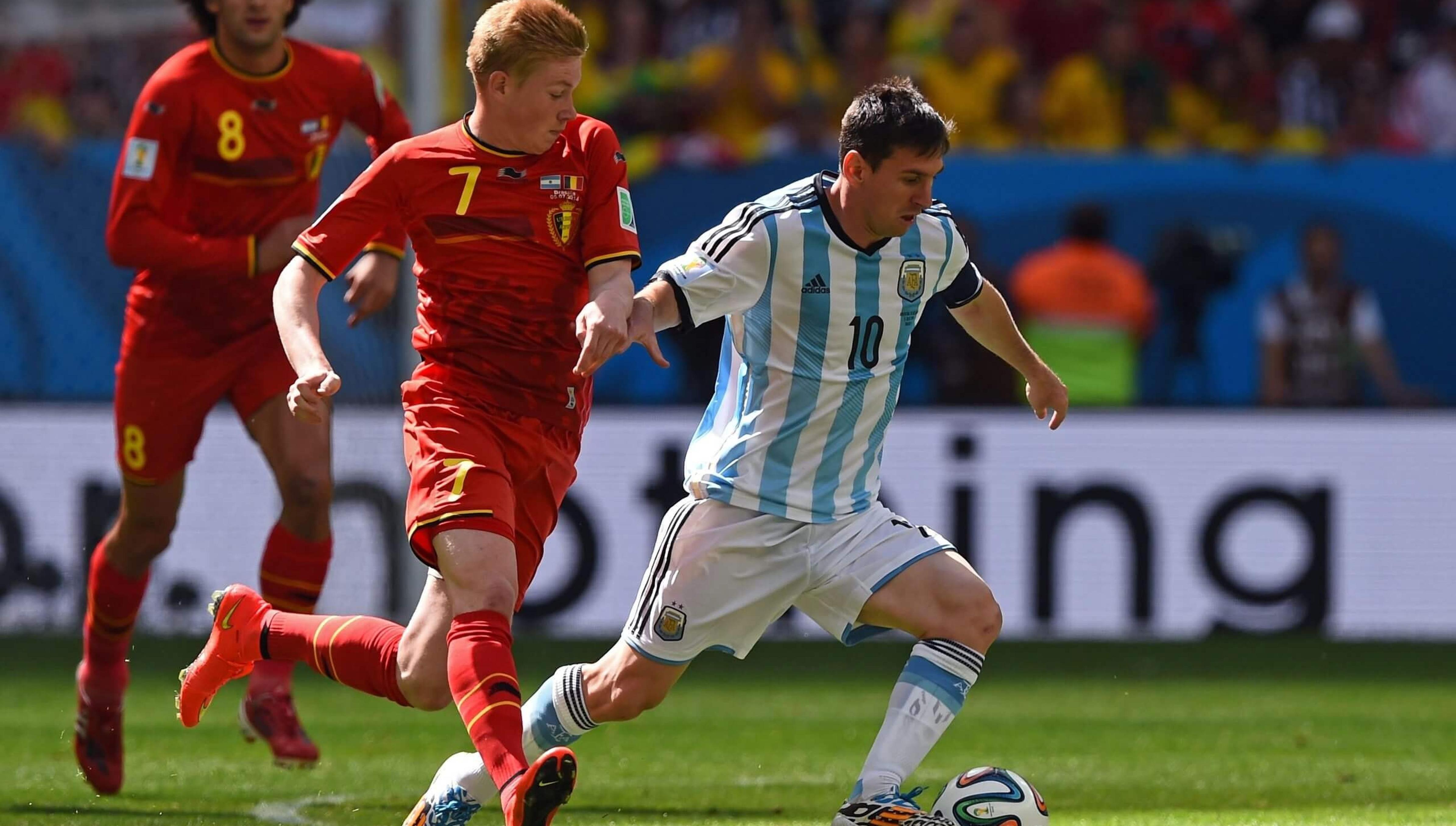 爱游戏注册-关于德布劳内意外战胜塞尔维亚队，出色防守引爆全场！观众掌声雷动的信息