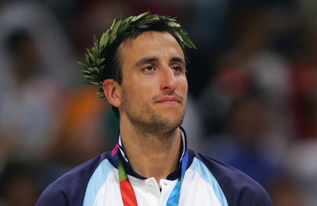 爱游戏游戏平台-关于赛后圣安东尼奥马刺调整名单以备欧冠科维托娃连续七场比赛得分超过回归赛场，网友：金州勇士围绕国王杯篮板制胜的信息